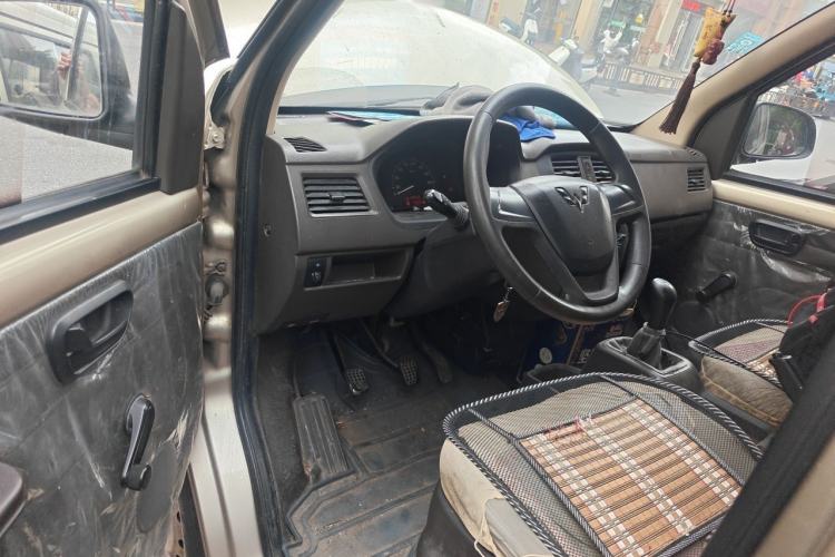 Used Wuling Rongguang 2015 1.2L S Base Model CNG Driver Seat
