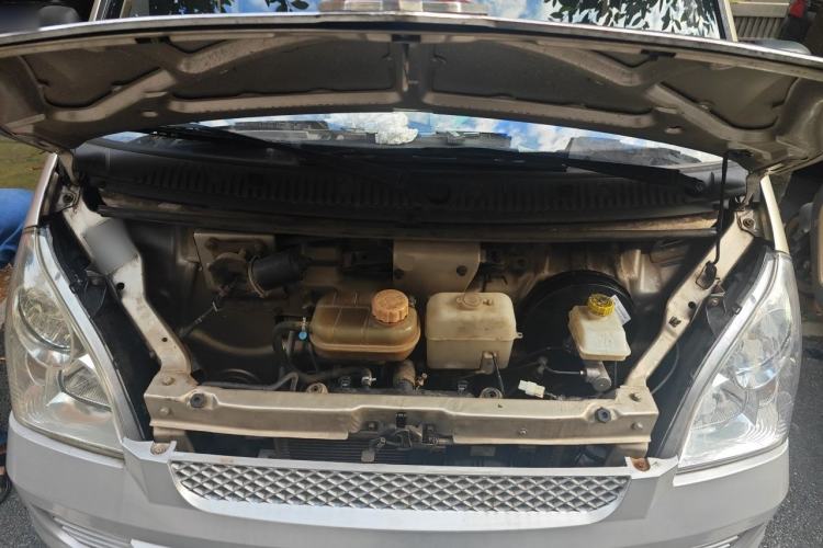 Used Wuling Rongguang 2015 1.2L S Base Model CNG Engine Bay