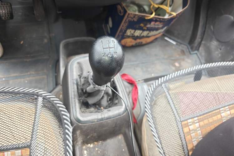 Used Wuling Rongguang 2015 1.2L S Base Model CNG Gear Lever