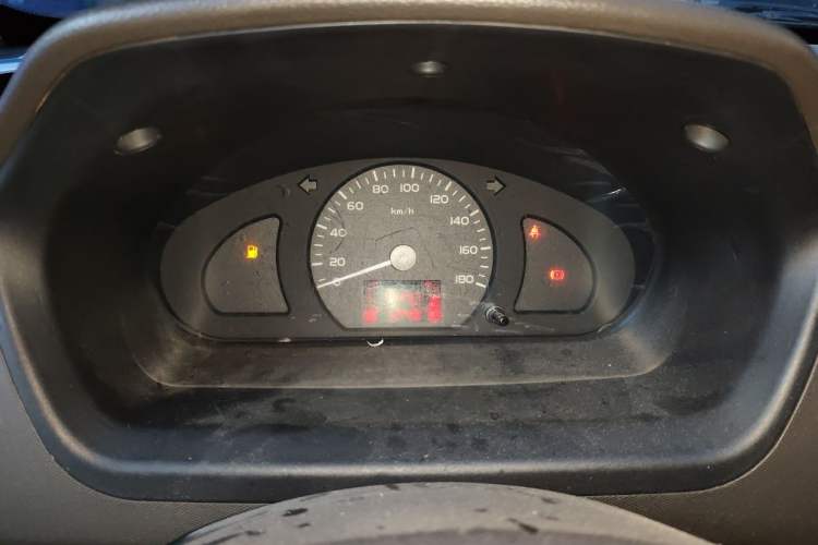 Used Wuling Rongguang 2015 1.2L S Base Model CNG Instrument Cluster