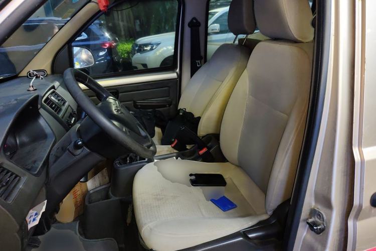 Used Wuling Rongguang 2015 1.2L S Base Model CNG Left Front Seat