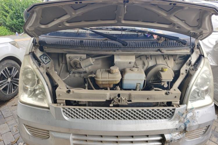 Used Wuling Rongguang 2015 1.2L S Base Model CNG Engine Bay