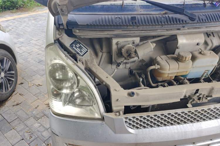Used Wuling Rongguang 2015 1.2L S Base Model CNG Engine Bay Right