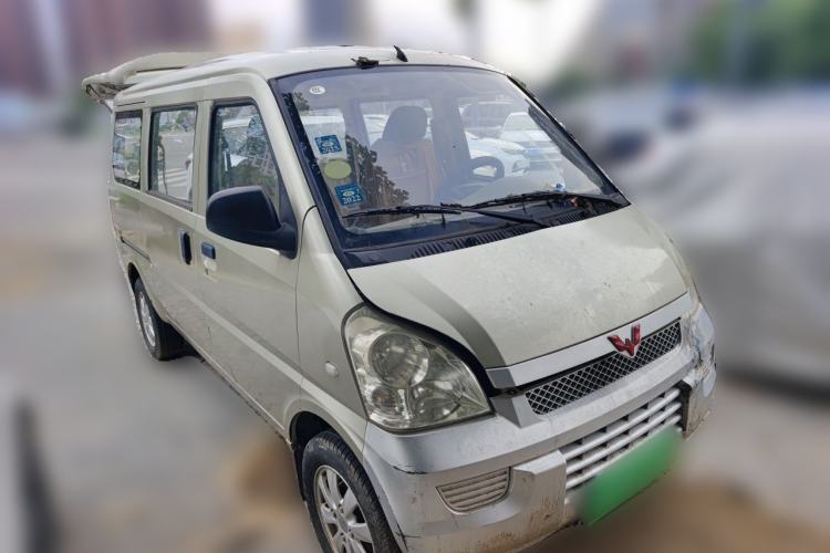 Used Wuling Rongguang 2015 1.2L S Base Model CNG Front Right 45 Deg