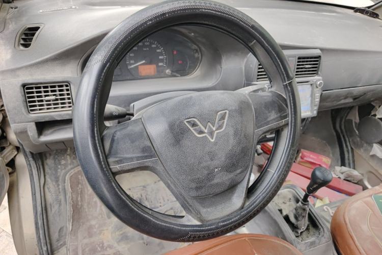 Used Wuling Rongguang 2015 1.2L S Base Model CNG Steering Wheel