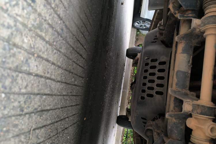 Used Wuling Rongguang 2015 1.2L S Base Model CNG Chassis Front