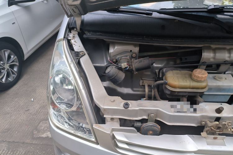 Used Wuling Rongguang 2015 1.2L S Base Model CNG Engine Bay Right
