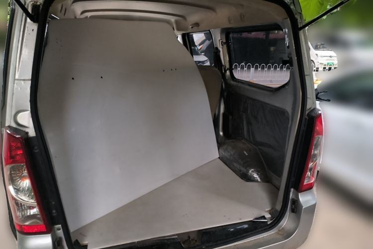 Used Wuling Rongguang 2015 1.2L S Base Model CNG Trunk