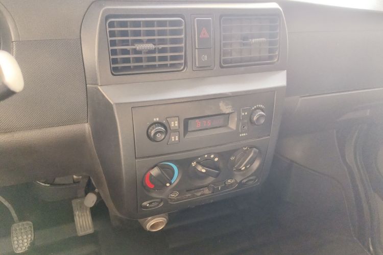 Used Wuling Rongguang 2015 1.2L S Standard CNG Model Audio And AC Panel