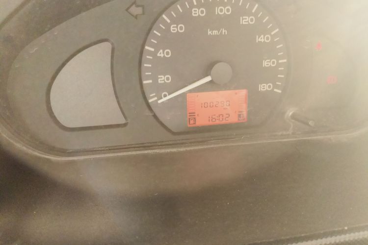 Used Wuling Rongguang 2015 1.2L S Standard CNG Model Odometer Close Up