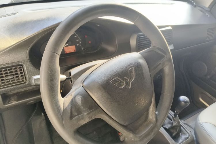 Used Wuling Rongguang 2015 1.2L S Standard CNG Model Steering Wheel