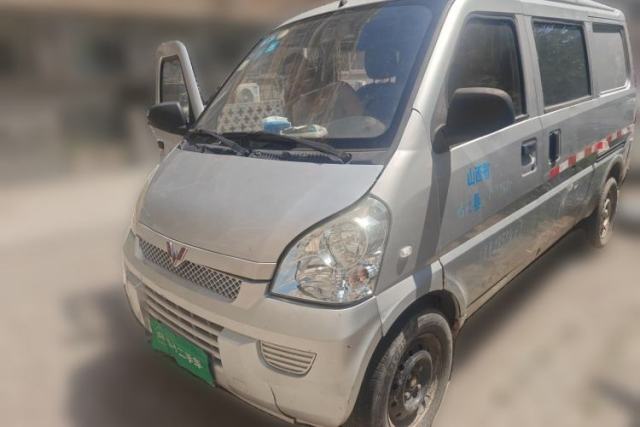 Used Wuling Rongguang Wuling Rongguang 5-seater, 1.2L manual transmission, no air conditioning, no power steering, cargo version