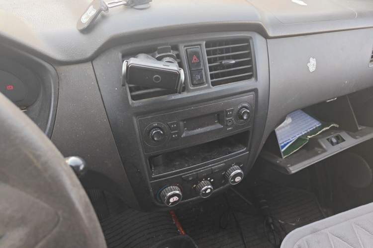 Used Wuling Rongguang 2015 1.2L S Base Model CNG Audio And AC Panel