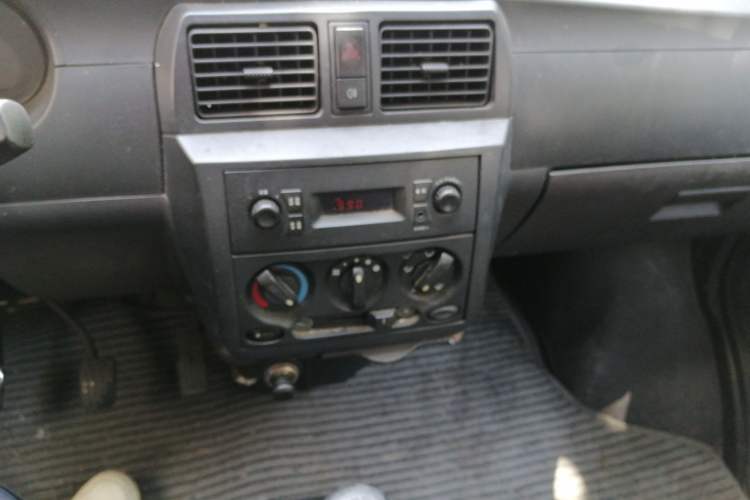 Used Wuling Rongguang 2015 1.2L S Base Model CNG Audio And AC Panel