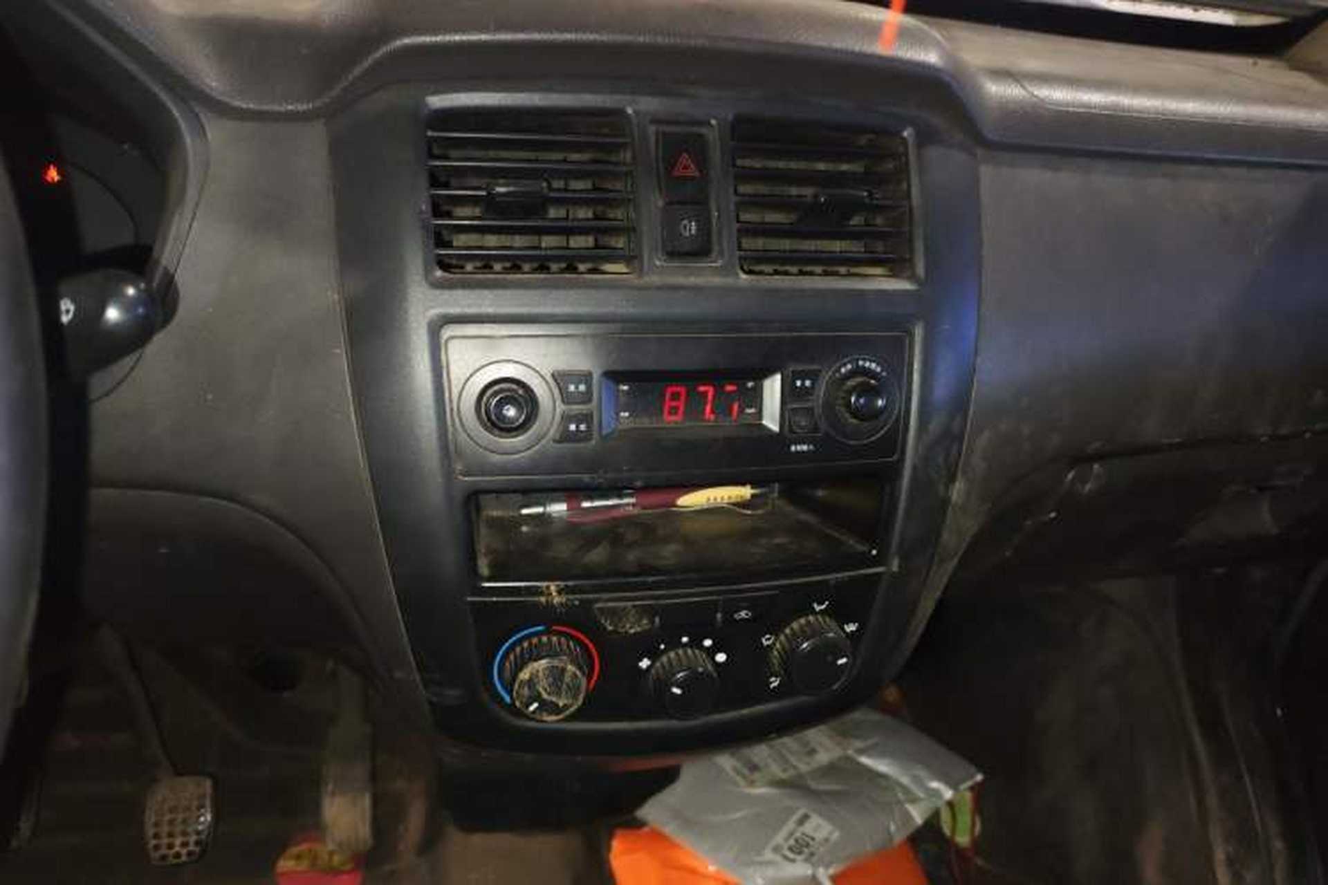 Used Wuling Rongguang 2015 1.2L S Base Model CNG Audio And AC Panel