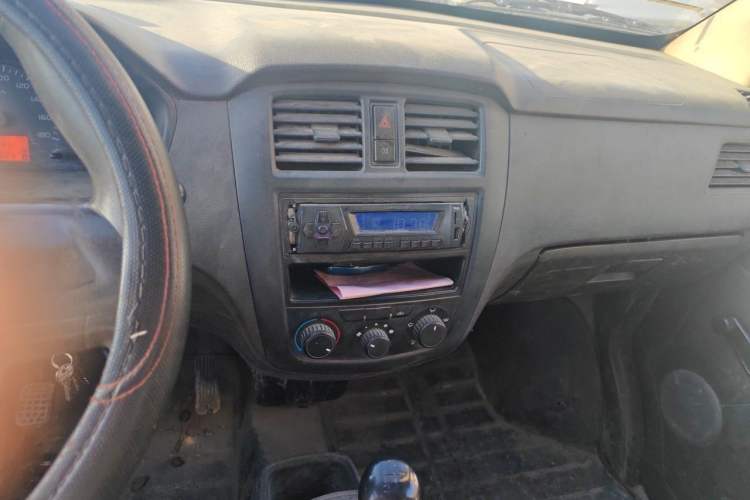 Used Wuling Rongguang 2015 1.2L S Base Model CNG Audio And AC Panel