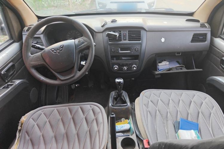 Used Wuling Rongguang 2015 1.2L S Base Model CNG Center Console