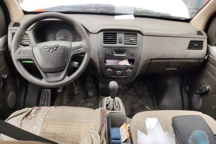 Used Wuling Rongguang 2015 1.2L S Base Model CNG Center Console