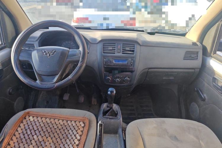 Used Wuling Rongguang 2015 1.2L S Base Model CNG Center Console