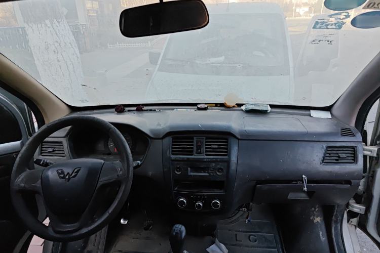 Used Wuling Rongguang 2015 1.2L S Base Model CNG Center Console