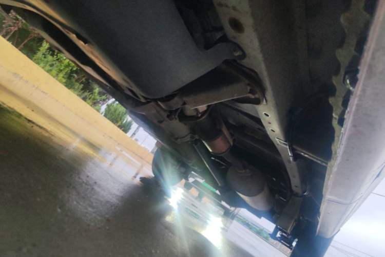 Used Wuling Rongguang 2015 1.2L S Base Model CNG Chassis Front Left