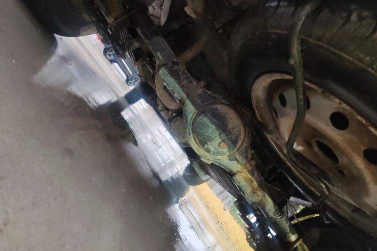 Used Wuling Rongguang 2015 1.2L S Base Model CNG Chassis Rear