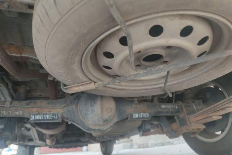 Used Wuling Rongguang 2015 1.2L S Standard CNG Model Chassis Rear