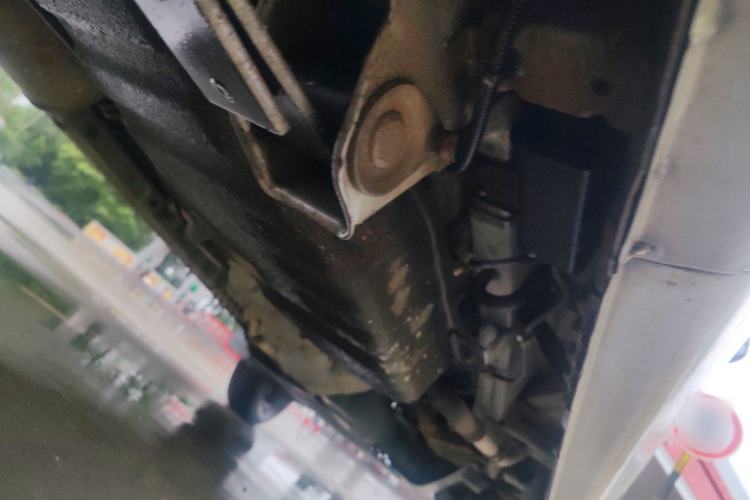 Used Wuling Rongguang 2015 1.2L S Base Model CNG Chassis Rear Right
