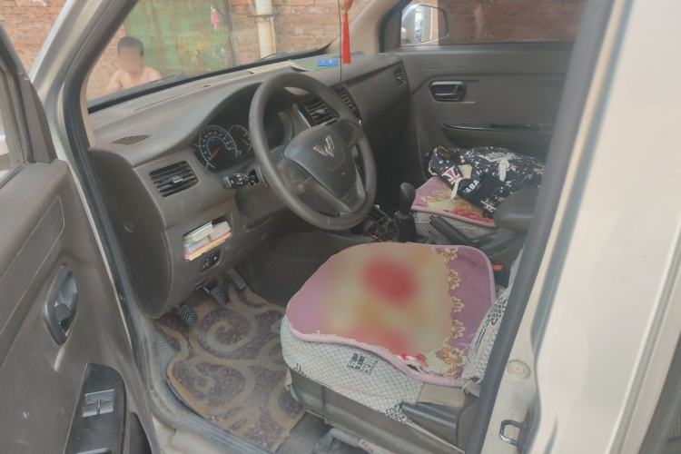 Used Wuling Rongguang 2015 1.2L S Standard CNG Model Driver Seat