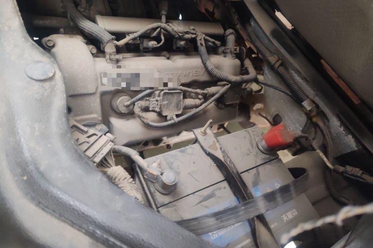 Used Wuling Rongguang 2015 1.2L S Base Model CNG Engine Bay