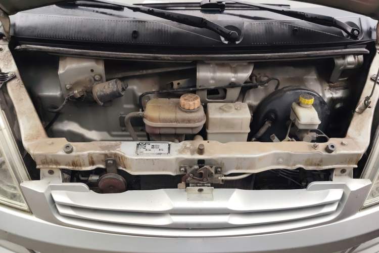 Used Wuling Rongguang 2015 1.2L S Base Model CNG Engine Bay