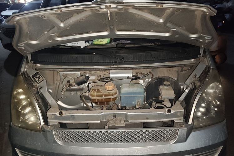 Used Wuling Rongguang  Engine Bay