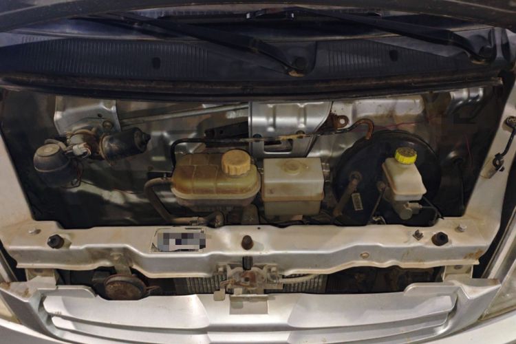 Used Wuling Rongguang 2015 1.2L S Base Model CNG Engine Bay