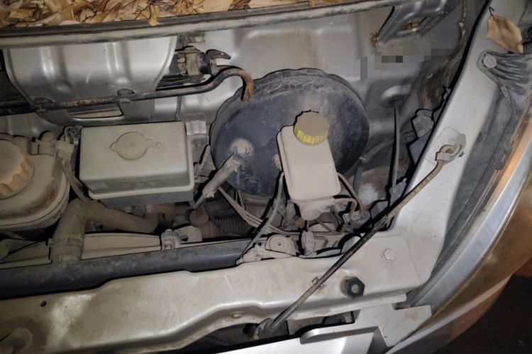 Used Wuling Rongguang 2015 1.2L S Standard CNG Model Engine Bay Left