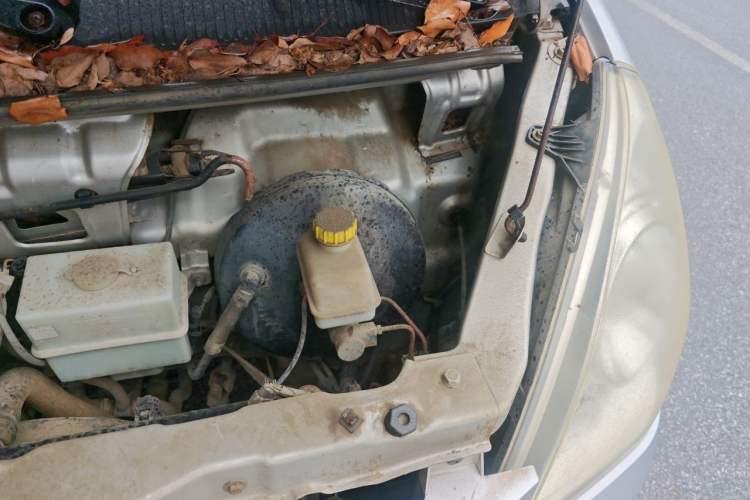 Used Wuling Rongguang 2015 1.2L S Standard CNG Model Engine Bay Left