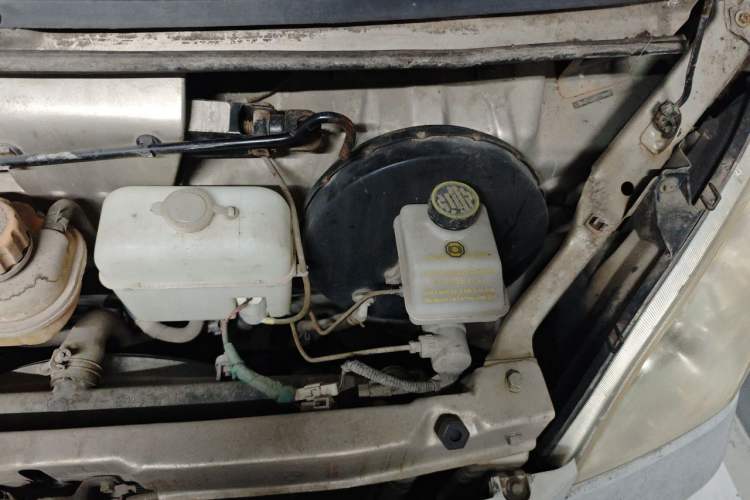 Used Wuling Rongguang  Engine Bay Left