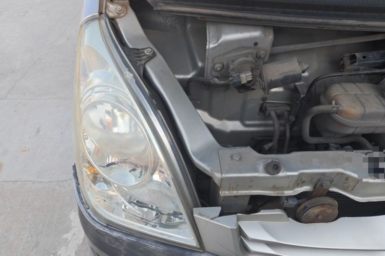 Used Wuling Rongguang 2015 1.2L S Base Model CNG Engine Bay Right