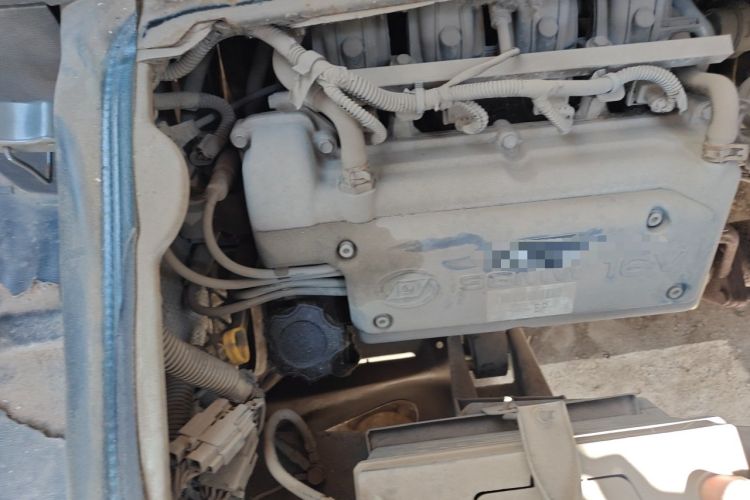 Used Wuling Rongguang  Engine Bay Right
