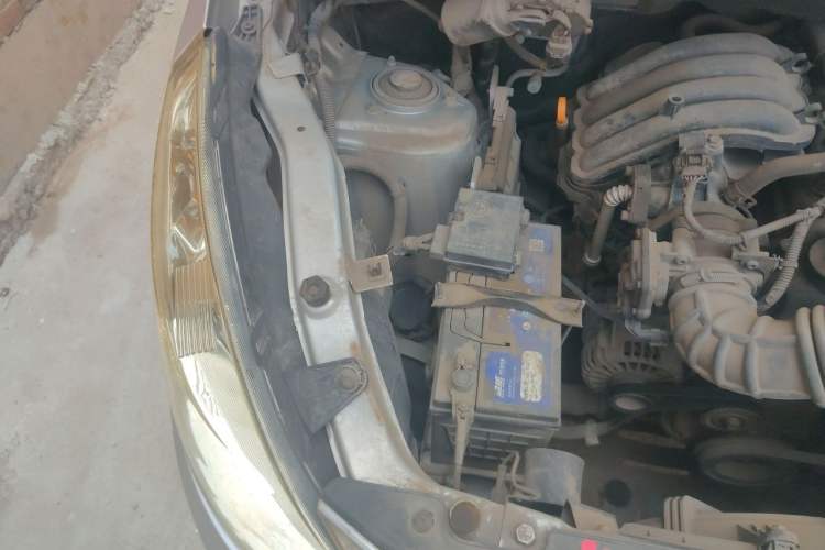 Used Wuling Rongguang 2015 1.2L S Standard CNG Model Engine Bay Right