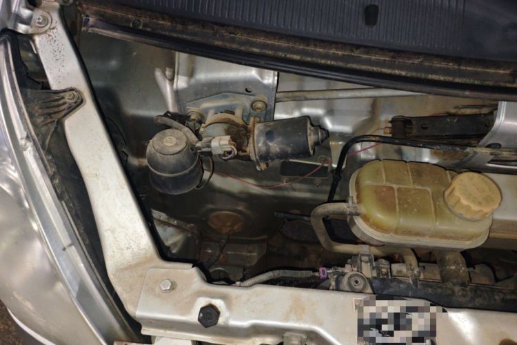 Used Wuling Rongguang 2015 1.2L S Base Model CNG Engine Bay Right