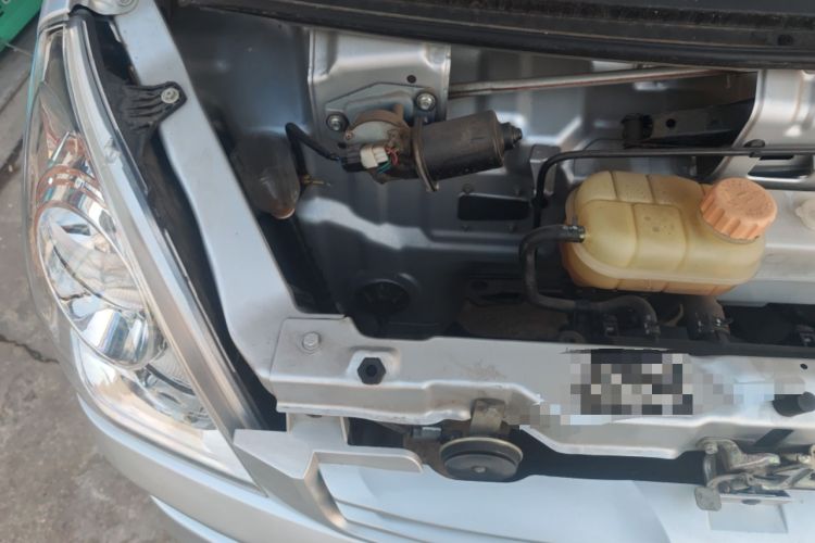 Used Wuling Rongguang  Engine Bay Right