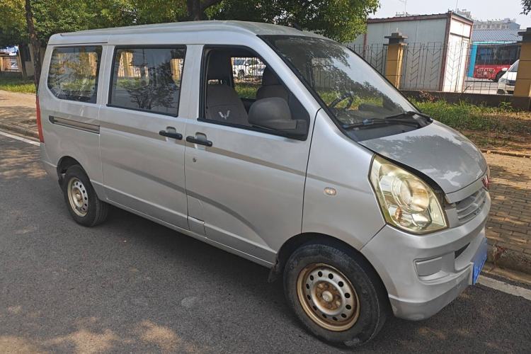 Used Wuling Rongguang 2015 1.2L S Base Model CNG Front Right 45 Deg