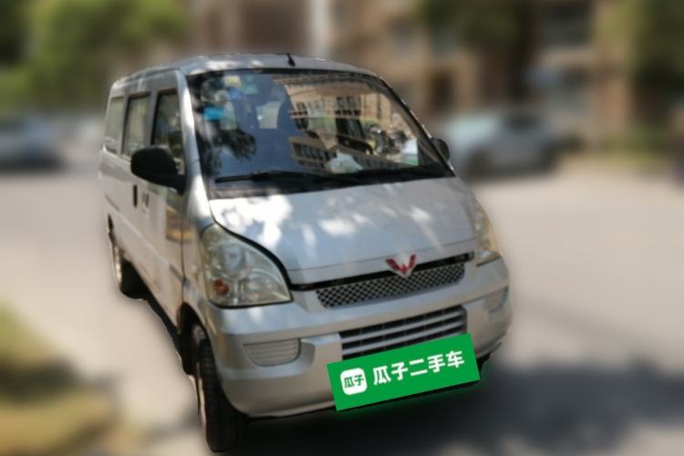 Used Wuling Rongguang 2015 1.2L S Base Model CNG Front Right 45 Deg