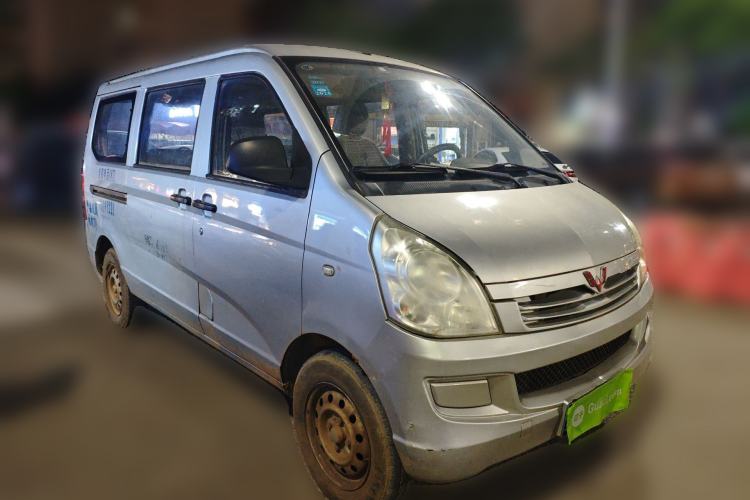 Used Wuling Rongguang 2015 1.2L S Base Model CNG Front Right 45 Deg