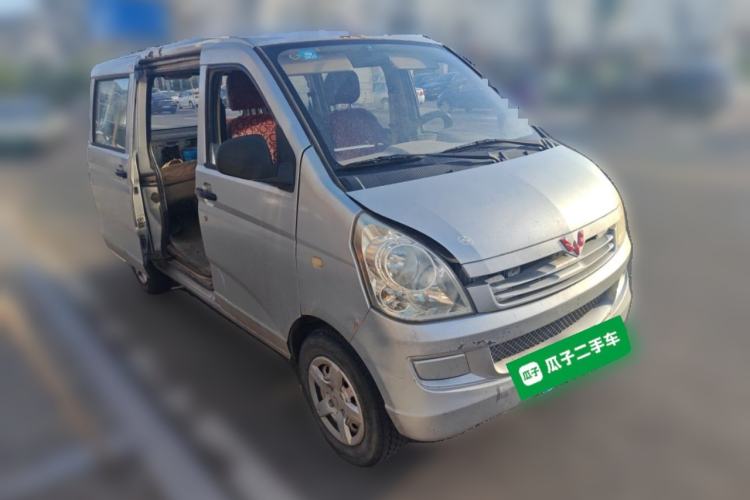 Used Wuling Rongguang 2015 1.2L S Base Model CNG Front Right 45 Deg