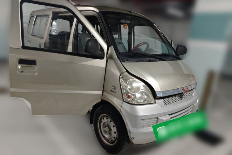 Used Wuling Rongguang  Front Right 45 Deg