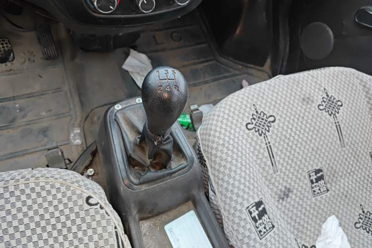 Used Wuling Rongguang 2015 1.2L S Base Model CNG Gear Lever