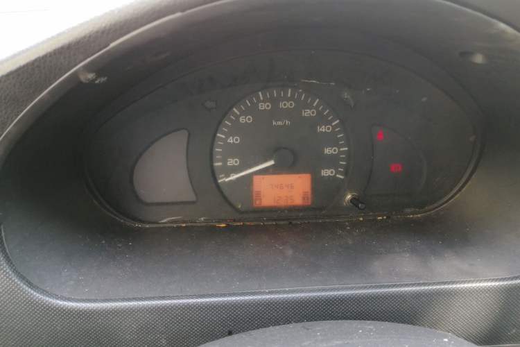 Used Wuling Rongguang 2015 1.2L S Base Model CNG Instrument Cluster