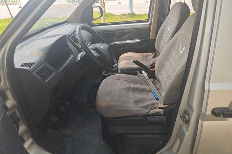 Used Wuling Rongguang 2015 1.2L S Base Model CNG Left Front Seat