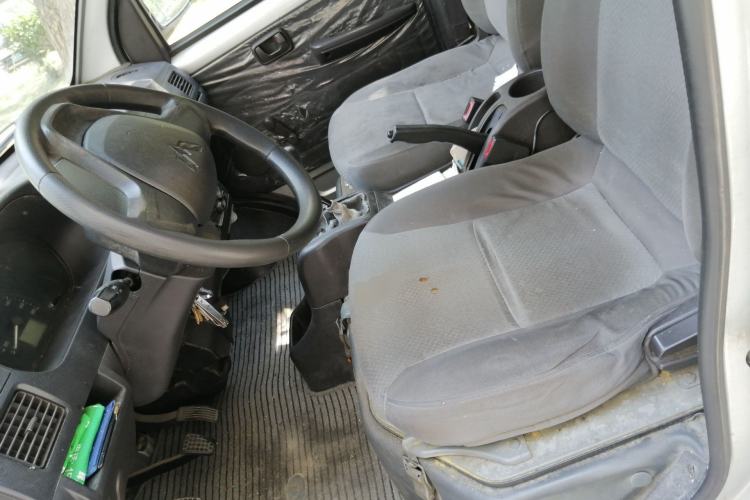 Used Wuling Rongguang 2015 1.2L S Base Model CNG Left Front Seat